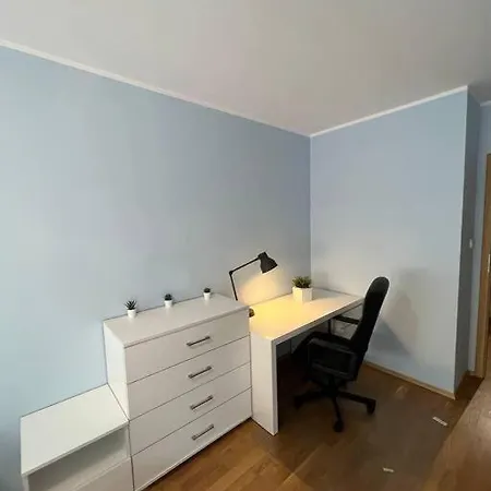 Apartment - Old Town - 3 - Garaz - Winda